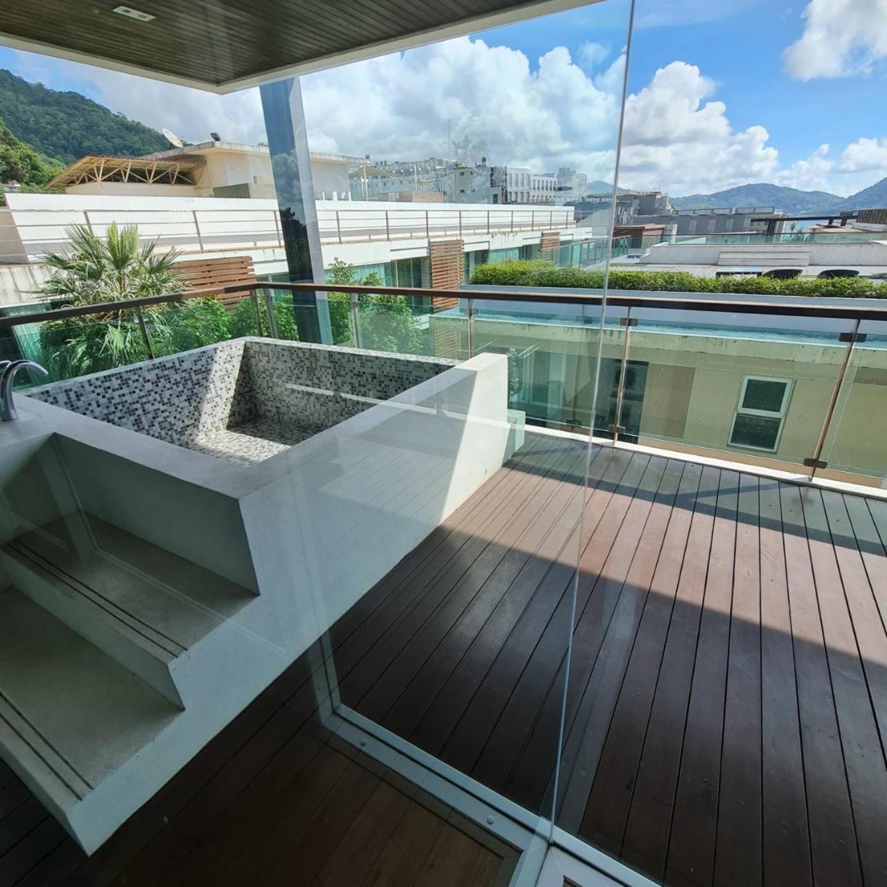 The Privilege Residence Patong Εξωτερικό φωτογραφία